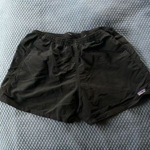 Patagonia Black Baggies Women’s L 4 in